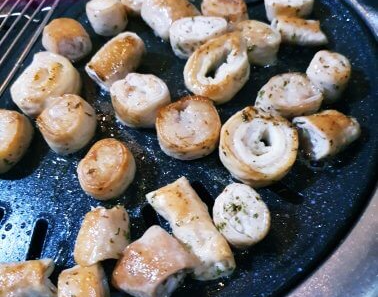 불판위에서-구워지는-막창