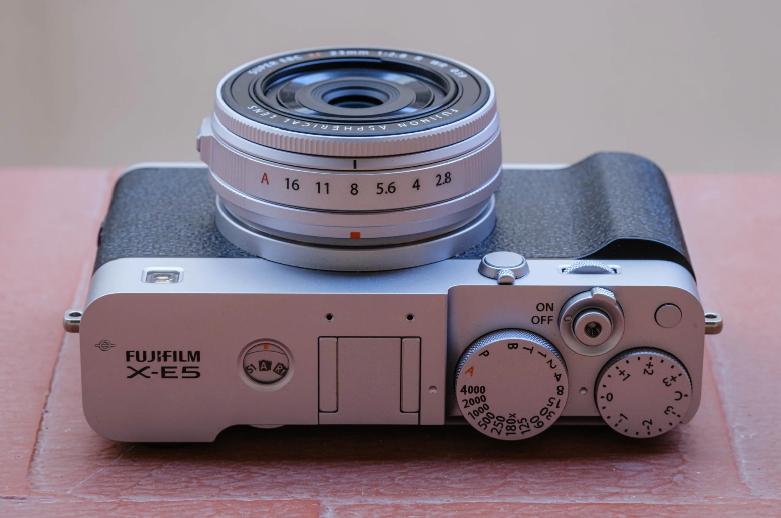 후지XE5,후지XE5 리뷰,후지XE5 공략,후지XE5 스펙,후지필름 X-E5,후지 카메라 추천,미러리스 카메라,여행용 카메라,후지XE5 장단점,X100V 비교