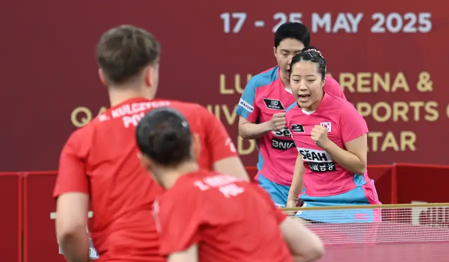 신유빈, 유한나와 세계탁구선수권 8강 진출