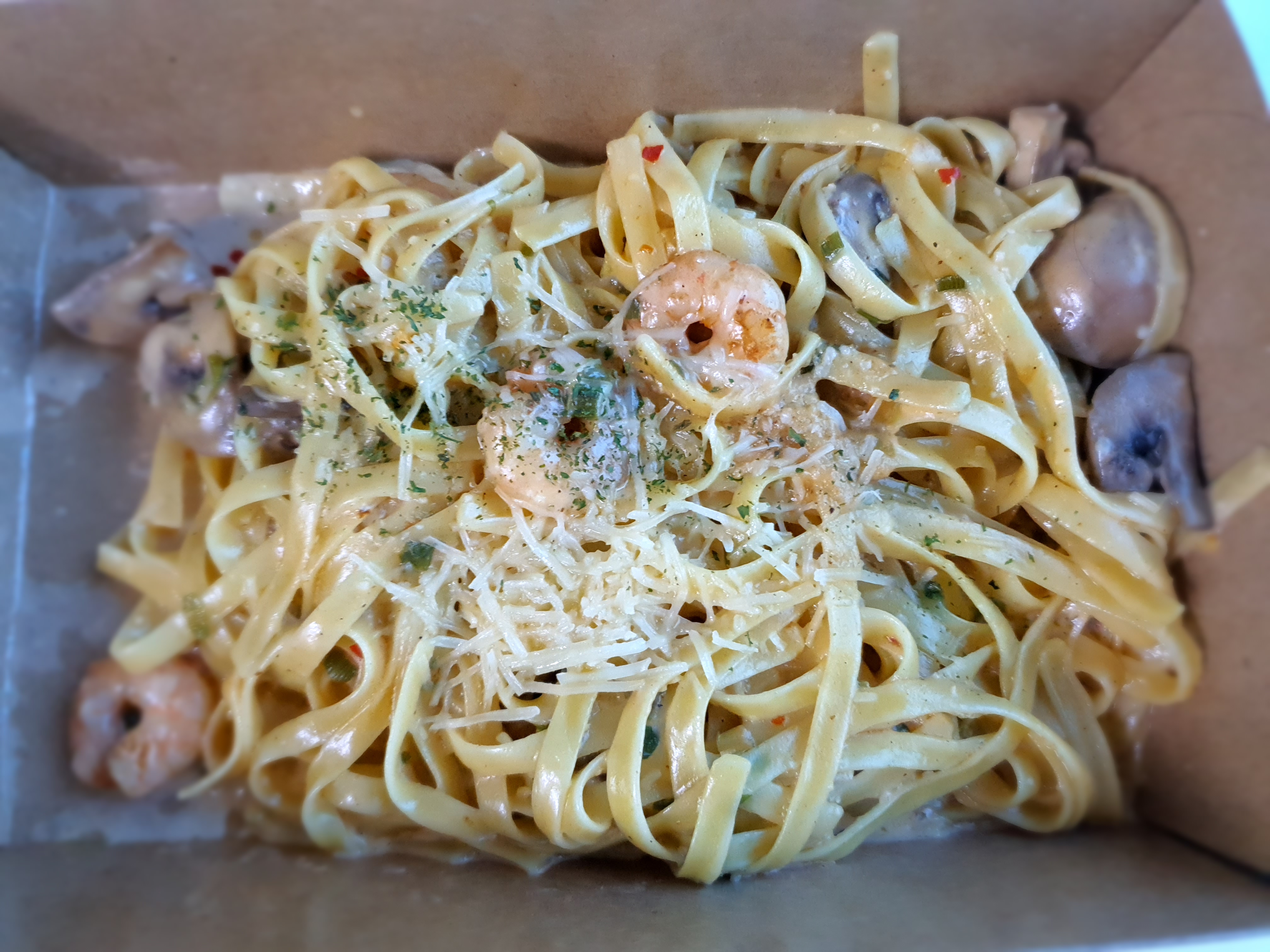 아웃백의-대표-메뉴-투움바-파스타를-시켰어요.