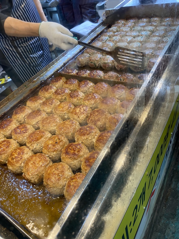 철판위에-구워지는-떡갈비