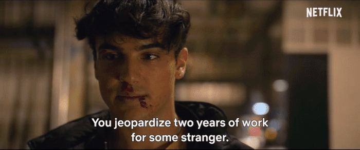 그 와중에 소년까지 도와줍니다..