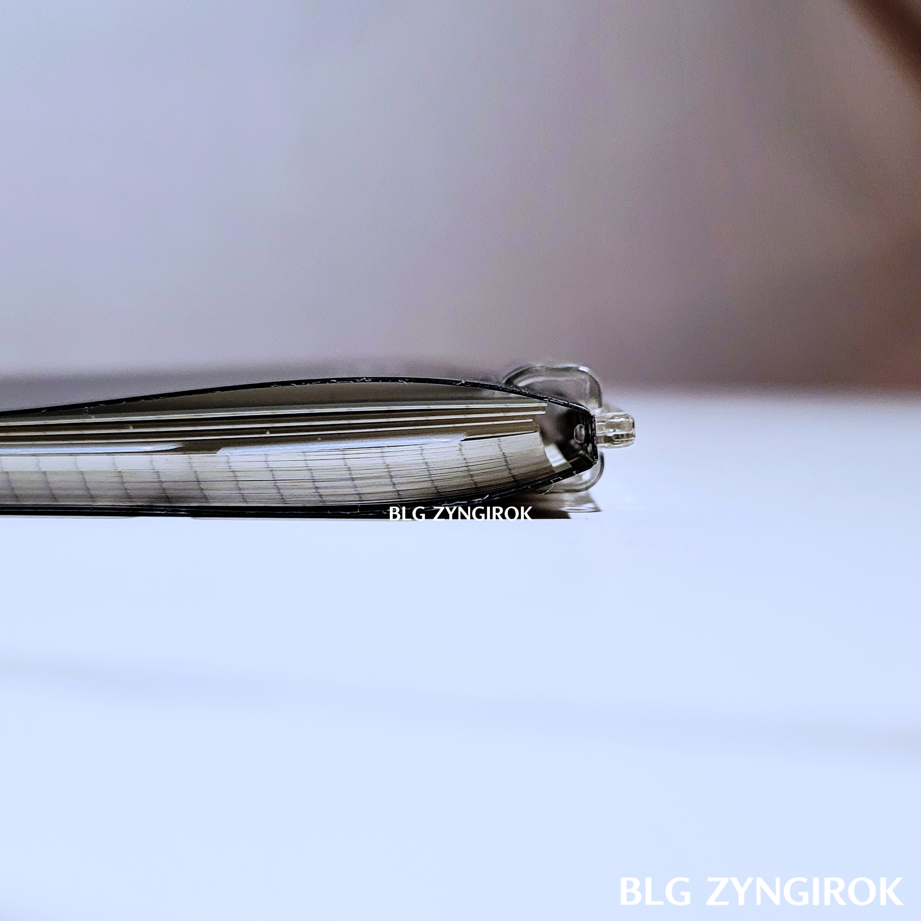 인덱스를 꽂고 바인더가 두꺼워진 모습이다.