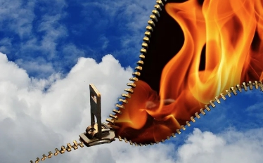 "심장을 조이는 스릴러, 타인은 지옥이다 리뷰 (소름 주의)"