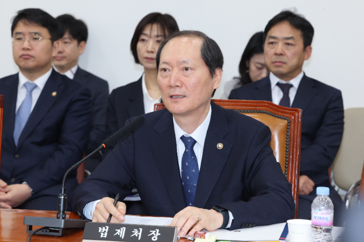 이완규 지명 효력정지 가처분 인용