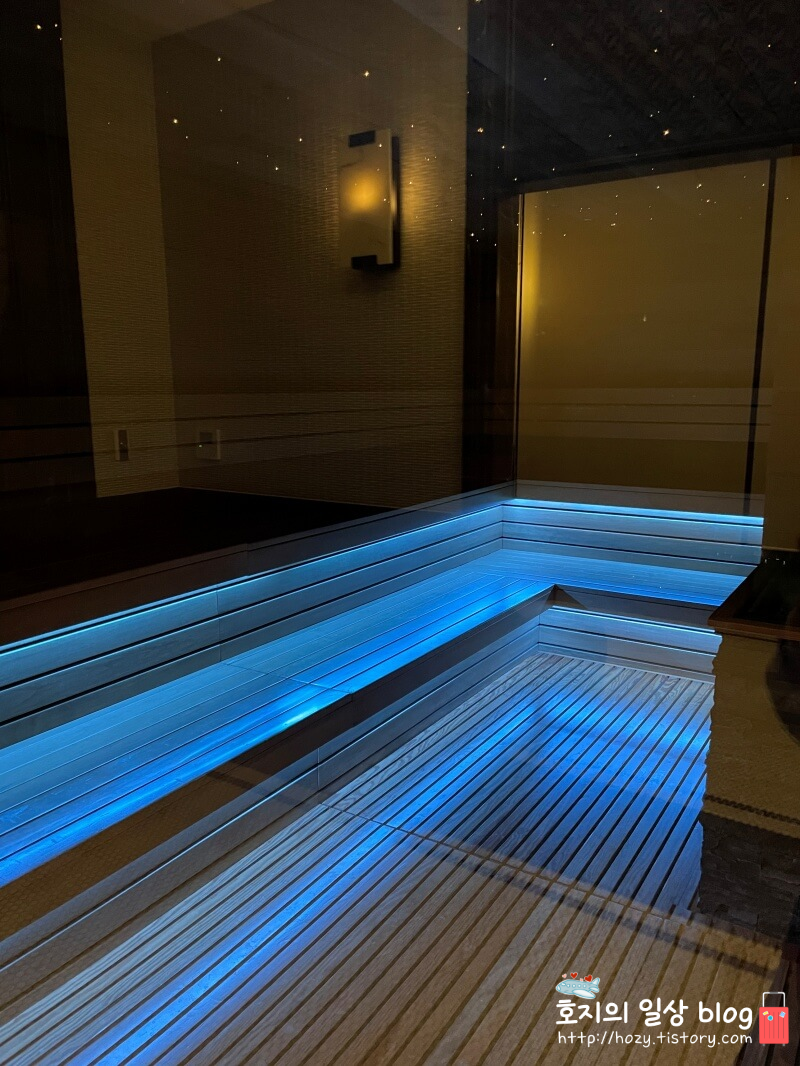 방콕 신돈 캠핀스키 사우나 내부시설 모습