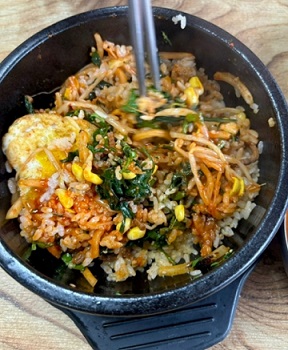 돌솥비빔밥