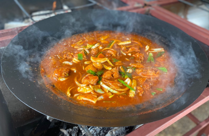 6시내고향 토종닭 참나무 솥뚜껑닭볶음탕 전북 무주 이영자 추천 무주농원