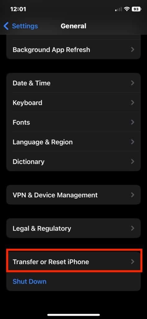 아이폰 세팅 메뉴의 '전송 또는 재설정' 메뉴