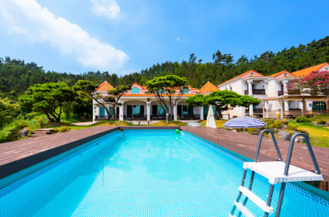 민어도 해루질 물때 만조 낚시 스노클링 캠핑 차박 숙소 펜션 선착장 준비물 총정리5