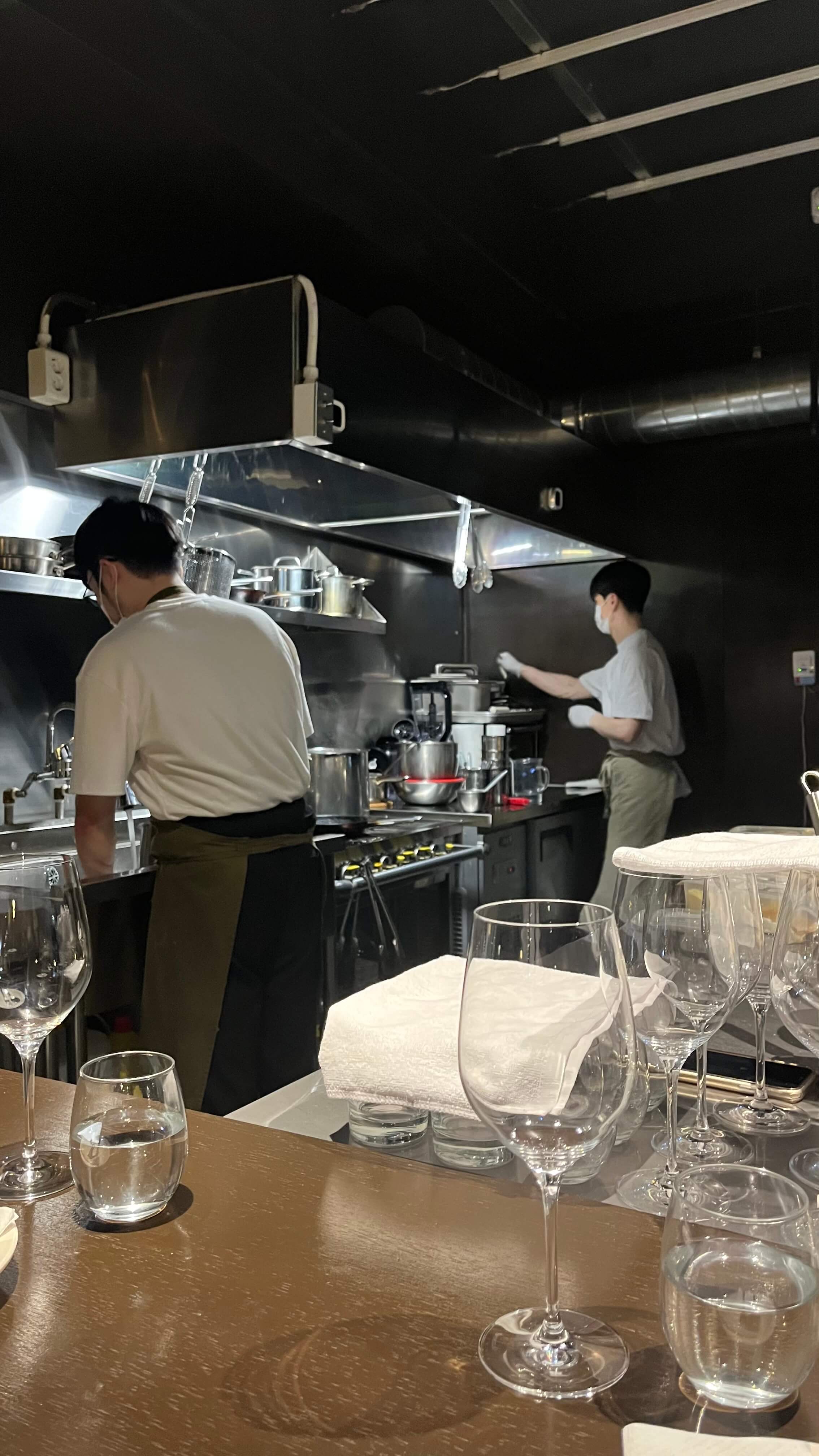대구 데이트 추천 - 파스테 파스타 바 - 대구 범어 맛집 - 생면 파스타 맛집 - 테이블 001