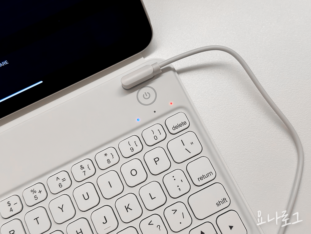 아이패드미니 아이패드 아이패드키보드 아이패드케이스 폴리오케이스 아이패드미니키보드 아이패드키보드추천 블루투스키보드 키보드 키부드추천 애플정품키보드 애플정품폴리오 아이패드미니케이스 아이패드미니커버 아이패드추천 아이패드프로 아이패드에어 대학생선물 여자친구선물 남자친구선물