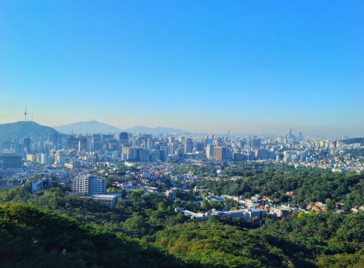 말바위전망대에서 바라본 서울 도심 전경