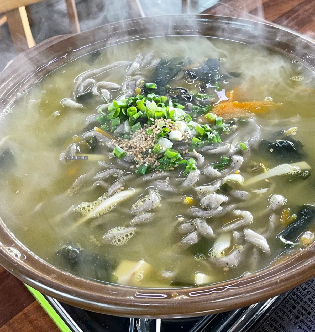제주-애월-한림-도민-맛집-보말톳칼국수로-유명한-큰여식당