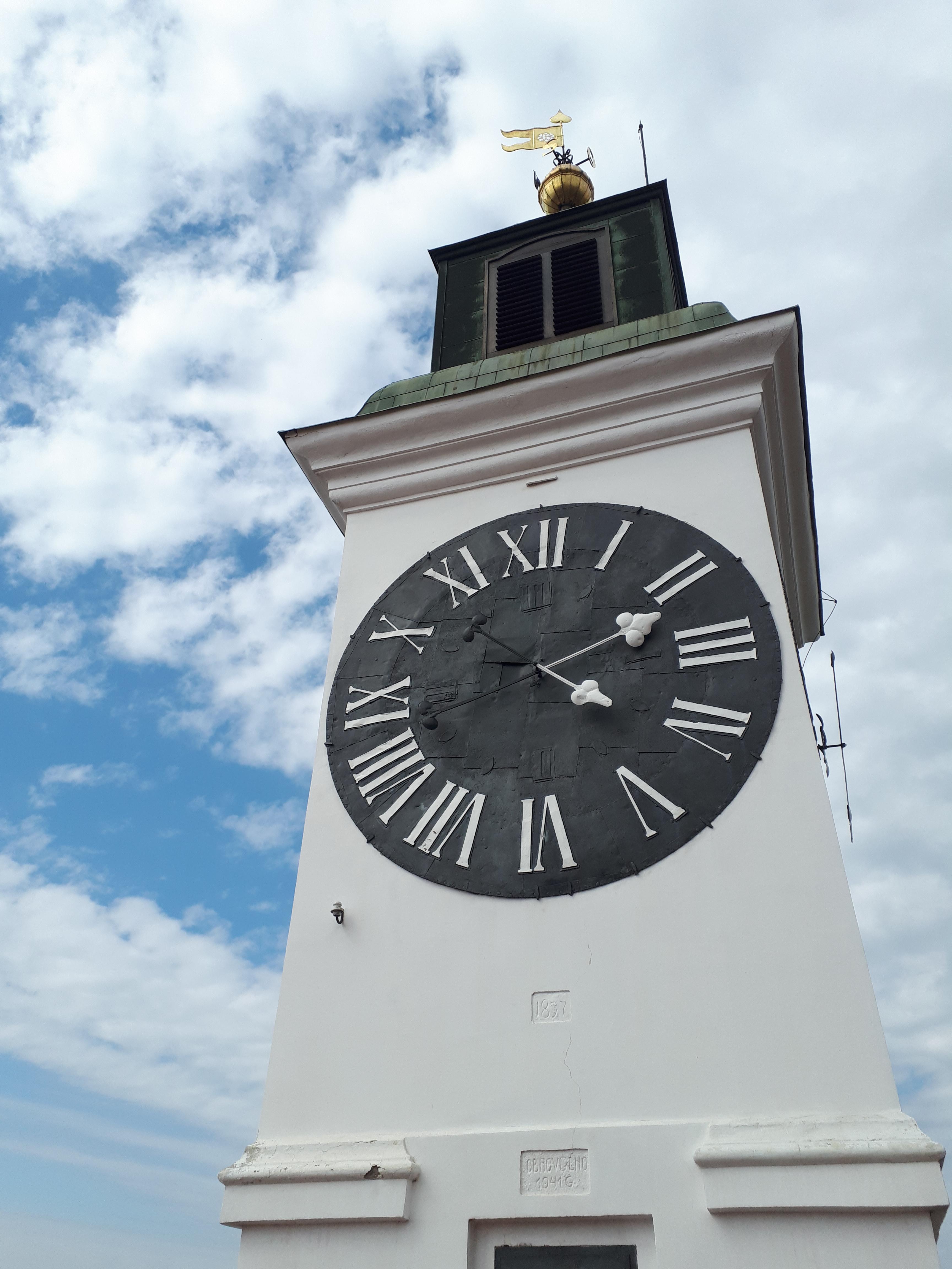 세르비아 노비사드 페트로바라딘 요새 시계탑