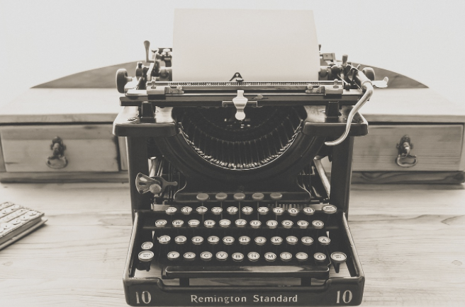 빈티지 타자기 수집 및 사용 - 감성을 기록하는 특별한 방법