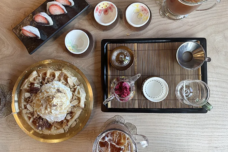 한옥카페 차 마시는 뜰 커피, 꽃차, 디저트