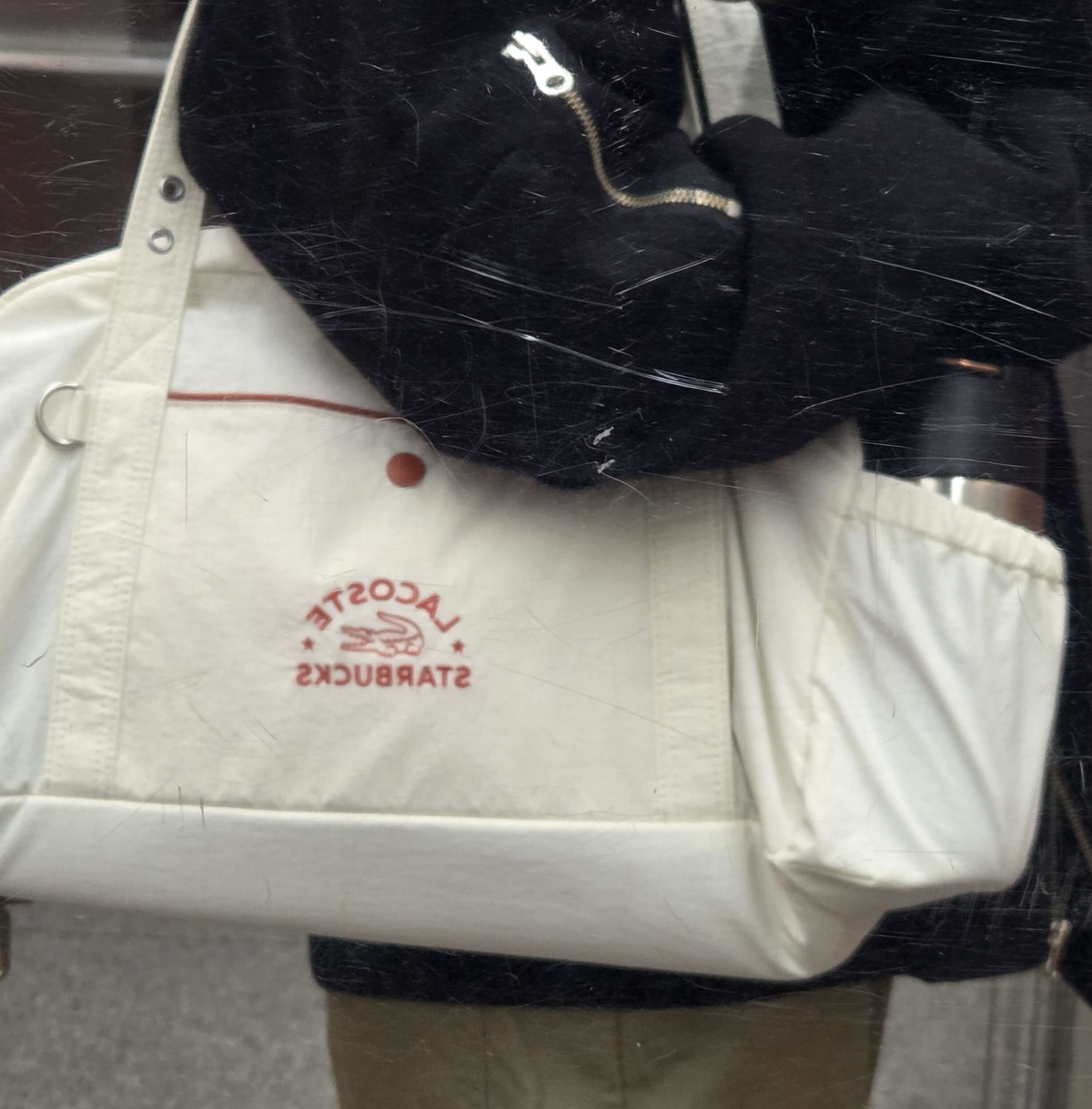 스타벅스 프리퀀시 라코스테