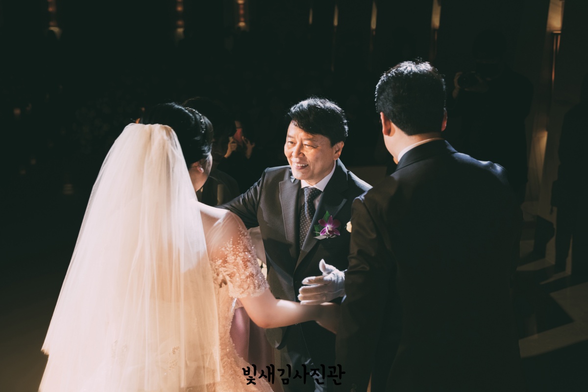 아펠가모 광화문 본식스냅 신랑댁 인사 2