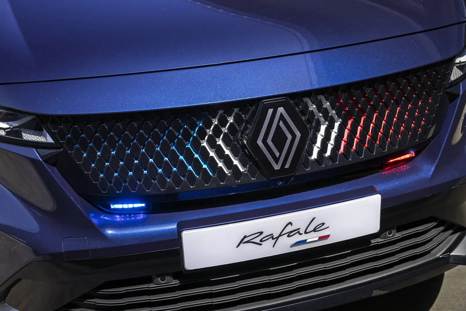 르노 라팔 프레지덴셜 차량 이미지