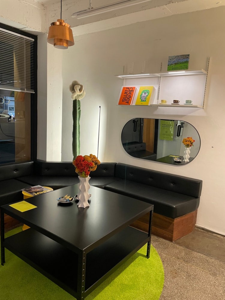 틈만나면 금호동카페