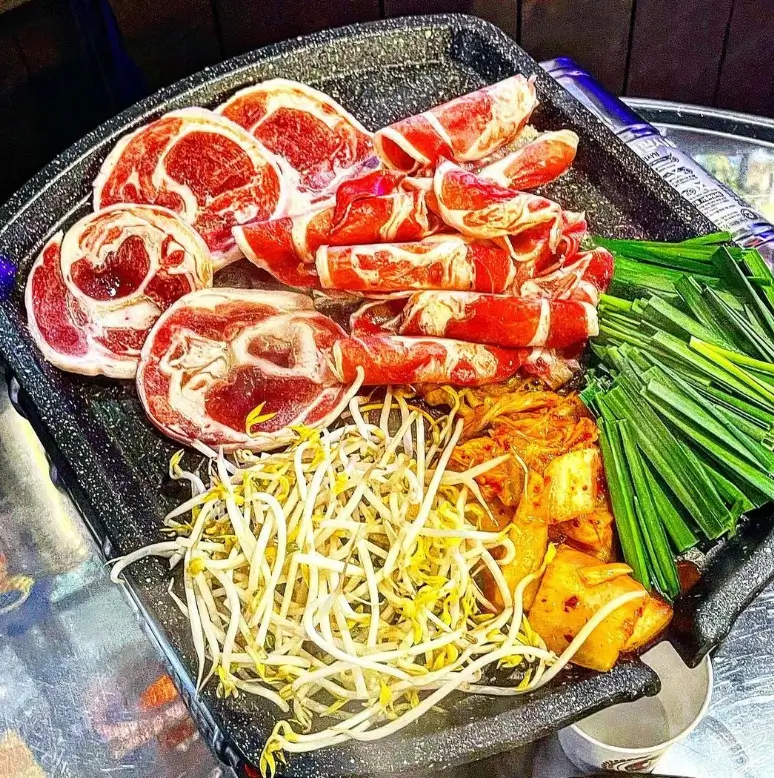 더 차돌