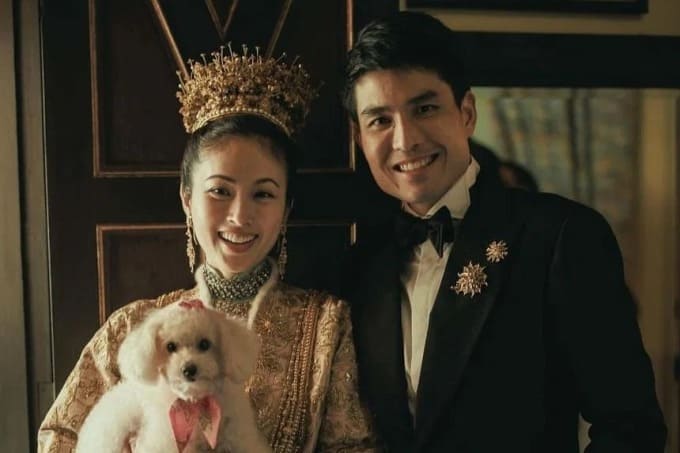 세계에서 가장 아름다운 트렌스젠더의 결혼 ㅣ 트렌스젠더는 얼마나 후회하나 VIDEO:Thailand's most beautiful transgender dazzles in gold for wedding