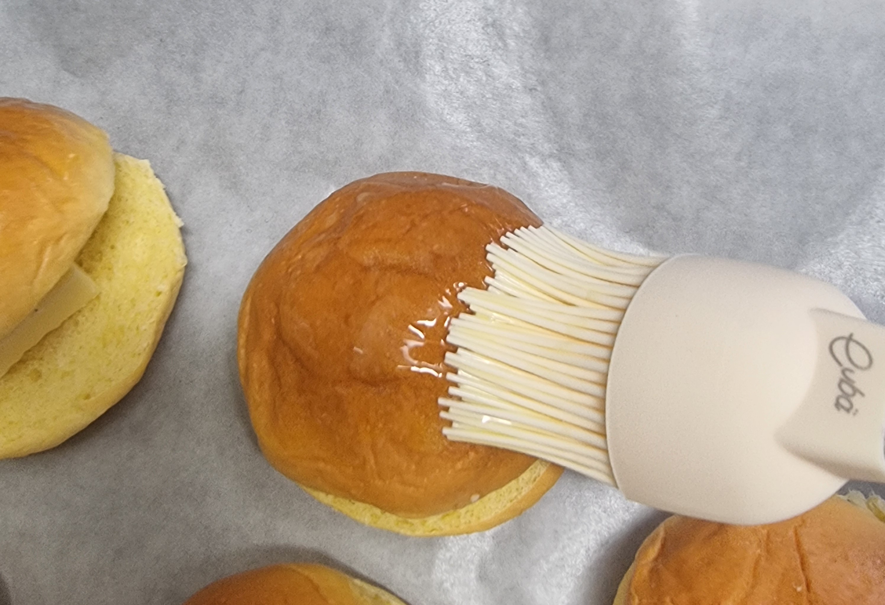 모닝빵으로 소금빵 만들기