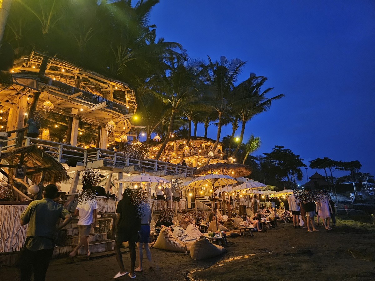 짱구 라브리사 비치클럽