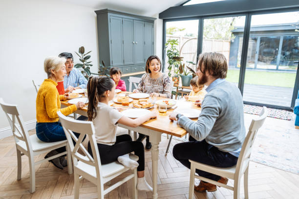 건강한 가족의 라이프 스타일-온가족 식사