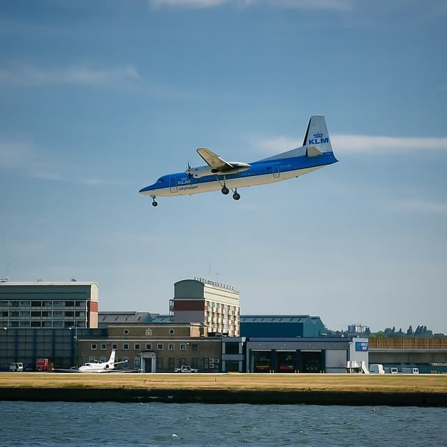 폐쇄된 공항 주변 지역 주민들의 인터뷰 기록