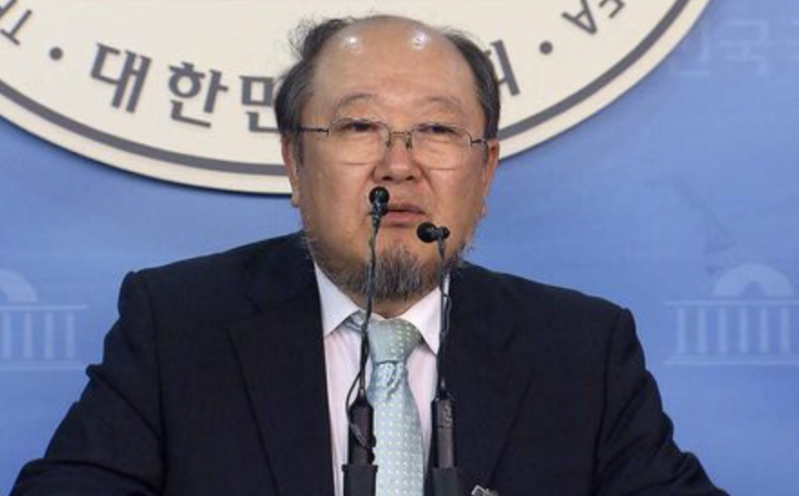 이래경 사퇴