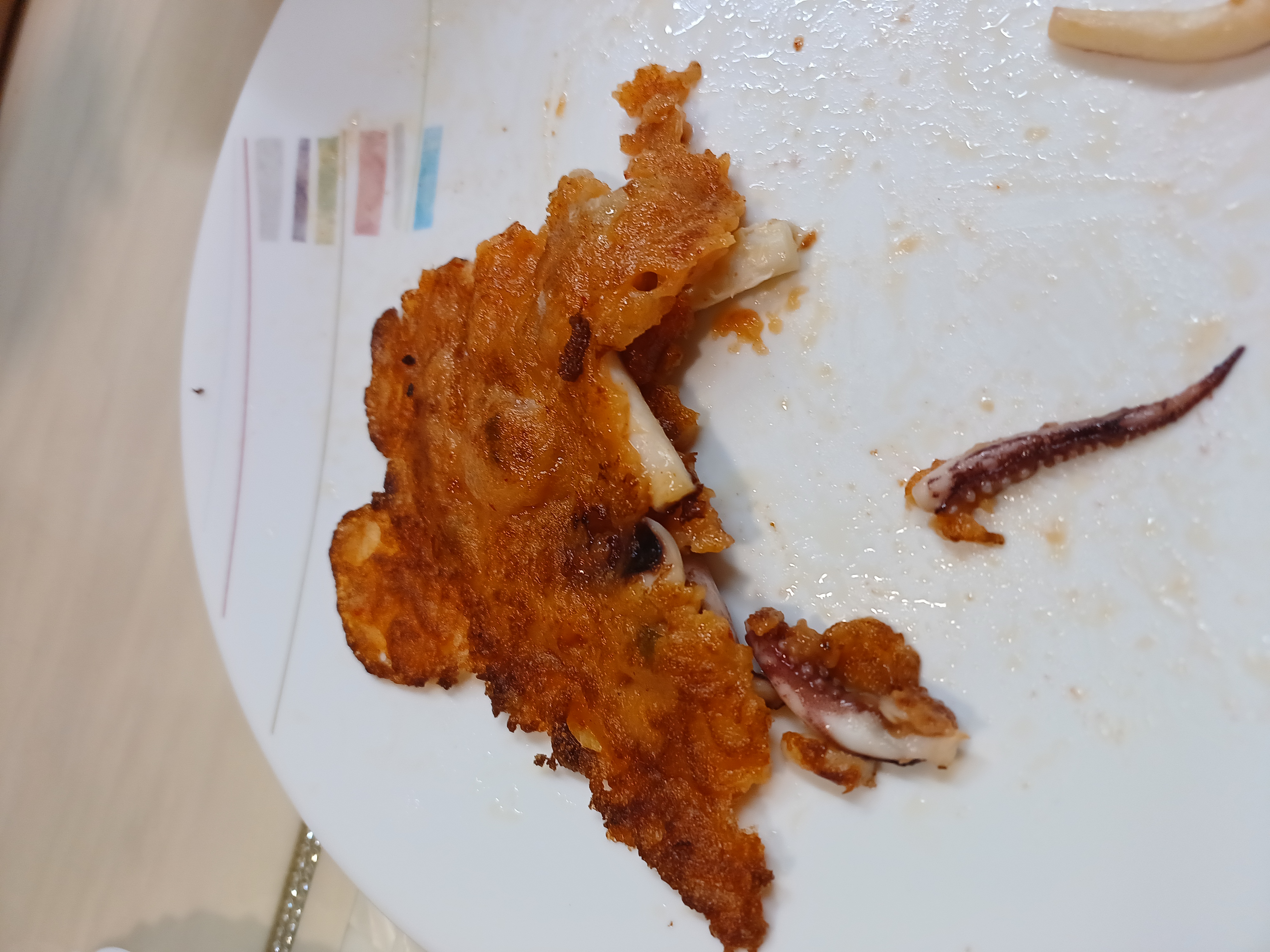 김치전에 꼭 오징어가 들어가야 제맛임!