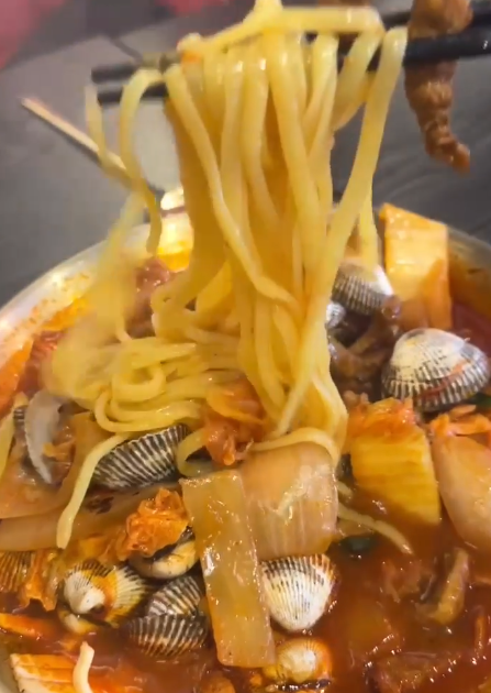 황금꼬짬 대표 메뉴