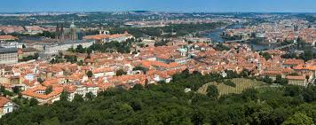 왼쪽 위부터 카를교&amp;#44; 프라하 성&amp;#44; 천문시계탑&amp;#44; 말라스트라나 사진