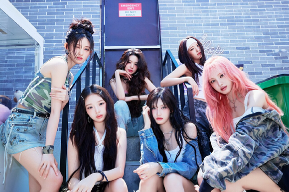 아이브 단체 이미지. [사진=스타쉽엔터테인먼트]