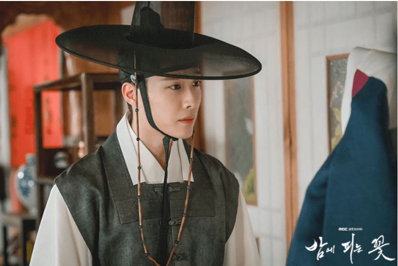 밤에 피는 꽃 박수호 스틸컷