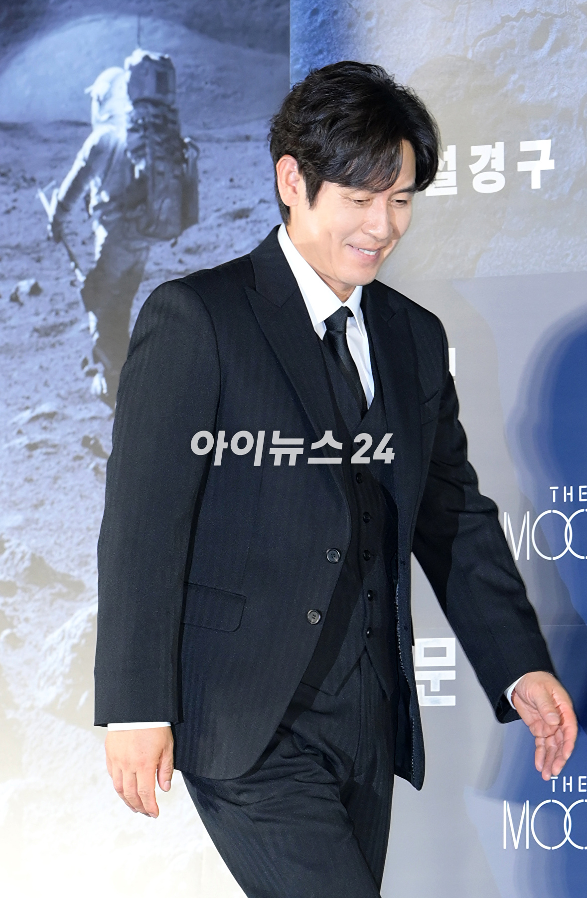 배우 설경구가 27일 오전 서울 CGV 용산 아이파크몰점에서 진행된 영화 &#39;더 문&#39; 제작보고회에 참석하고 있다. [사진=정소희 기자]