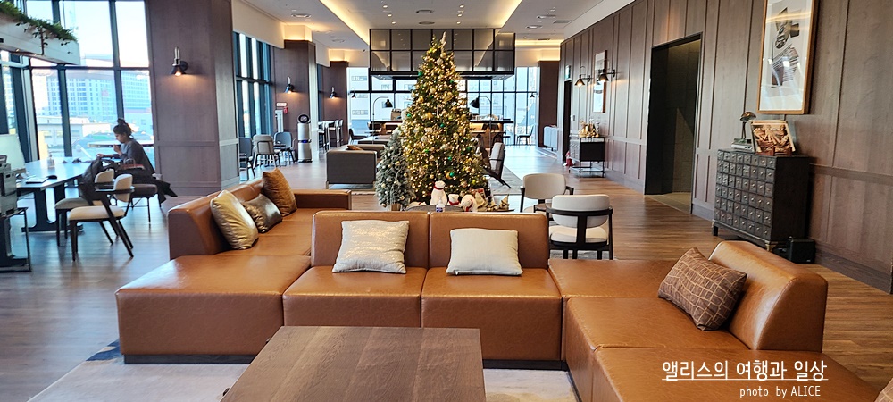 포포인츠 바이 쉐라톤 명동 부대시설 후기 로비