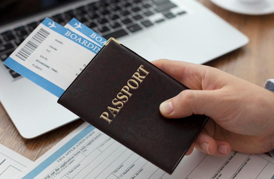 여권 유효기간 확인 및 만료 기간 연장 관련 질문