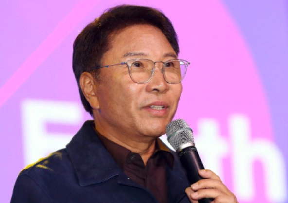 이수만 학전 소극장 거액 기부 이유