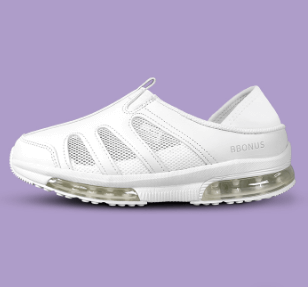 흰색 에어 간호화 뒷축 두 가지로 연출