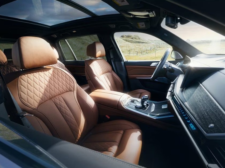 BMW 알피나 XB7 내부