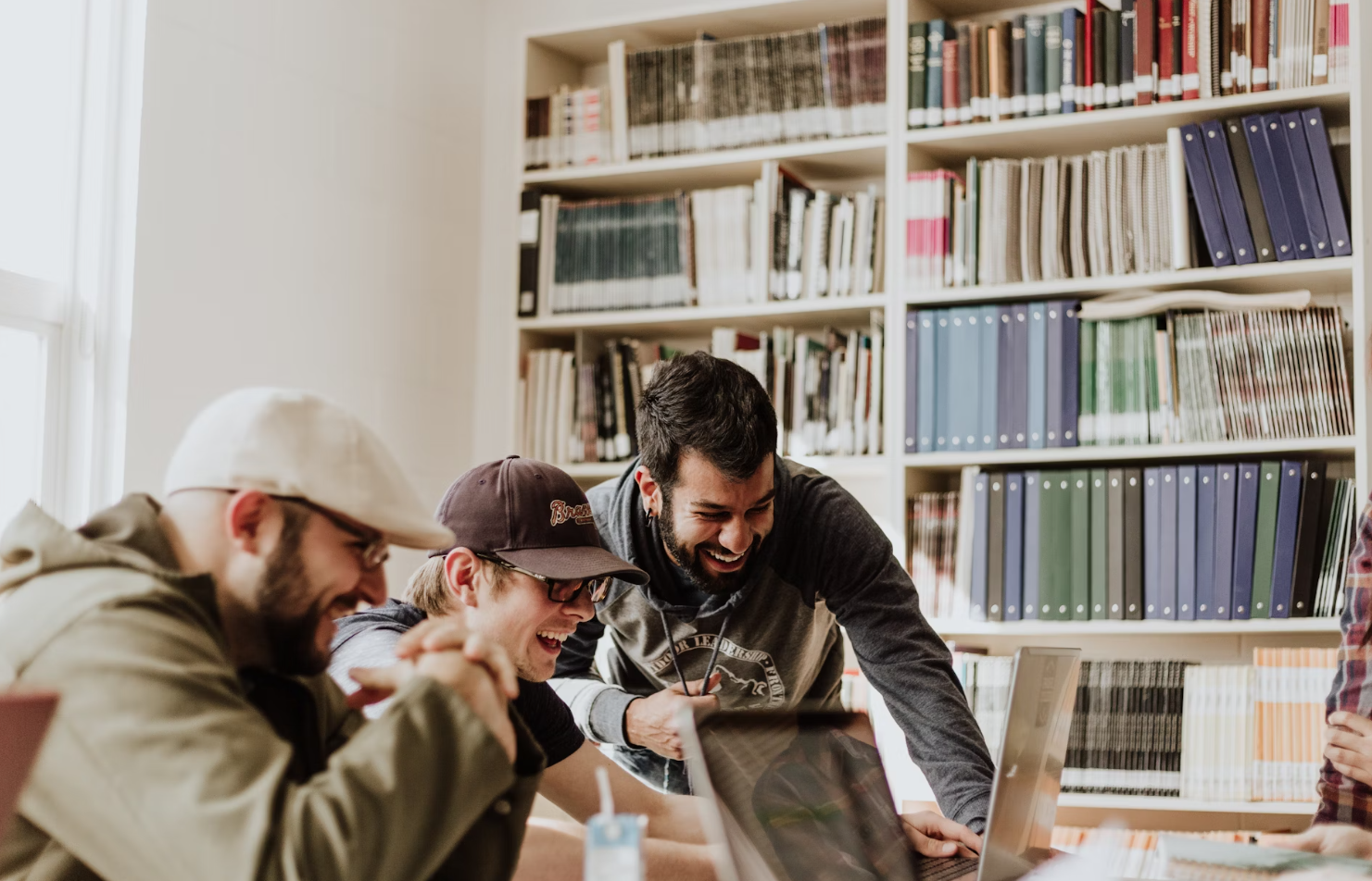 근로자의 날은 법정 공휴일인가요 ? 2