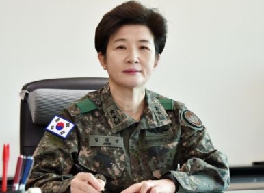 강선영 국회의원 사령관 장군 경력