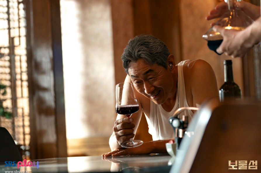 보물섬에서의 허준호 사진