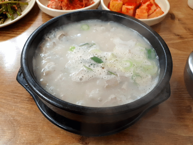 대정동 맛집 한우물순대 국밥 뜨끈해서 좋다.