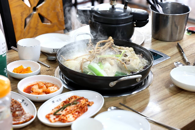 토종닭백숙 차림