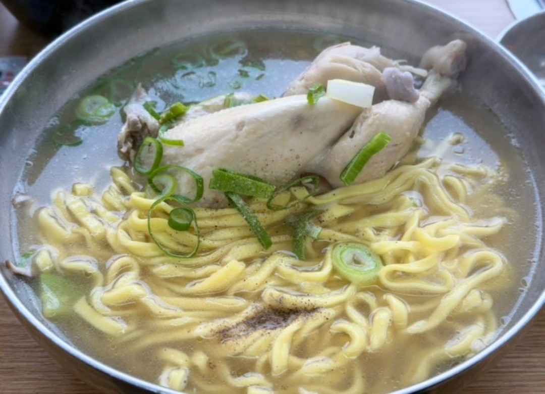 생생정보 가격파괴why 닭한마리칼국수가 11,000원?, 전주 장모님대가칼국수 위치 및 가격 정보!(2026년 3월 12일 목요일 방송)