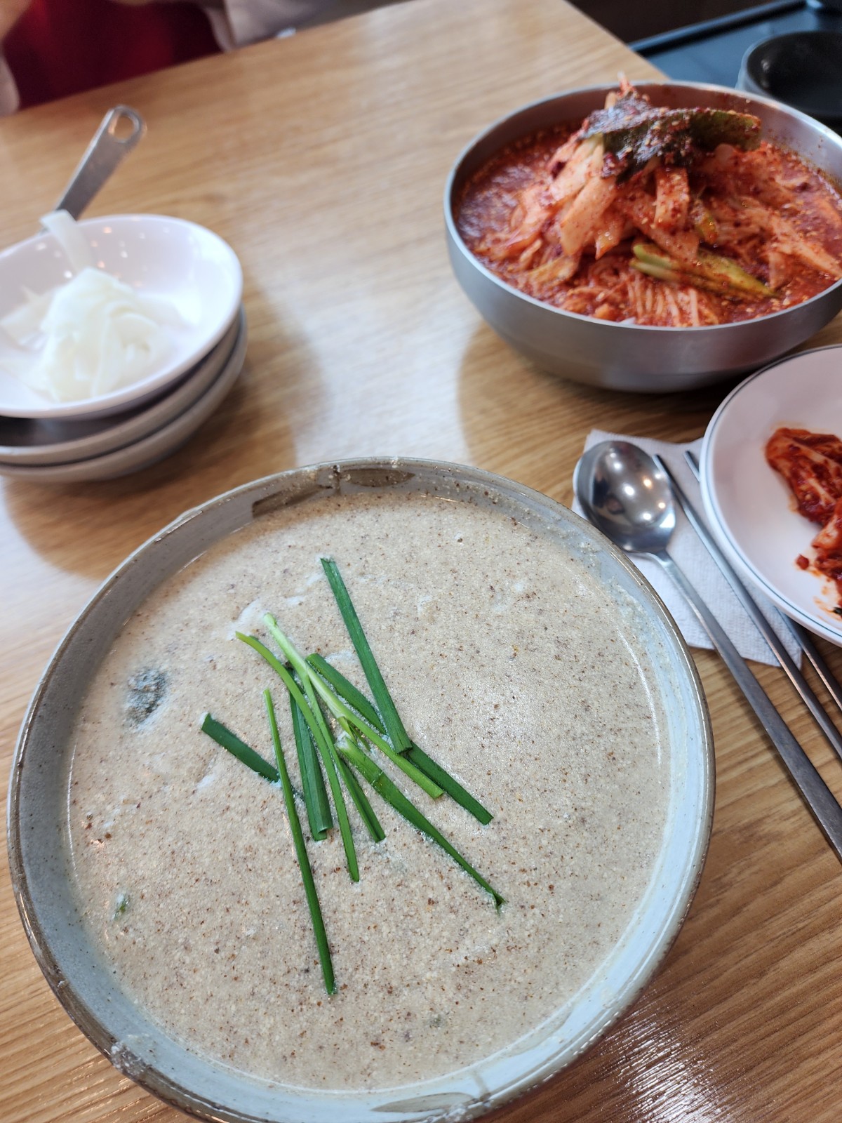 들깨 칼국수